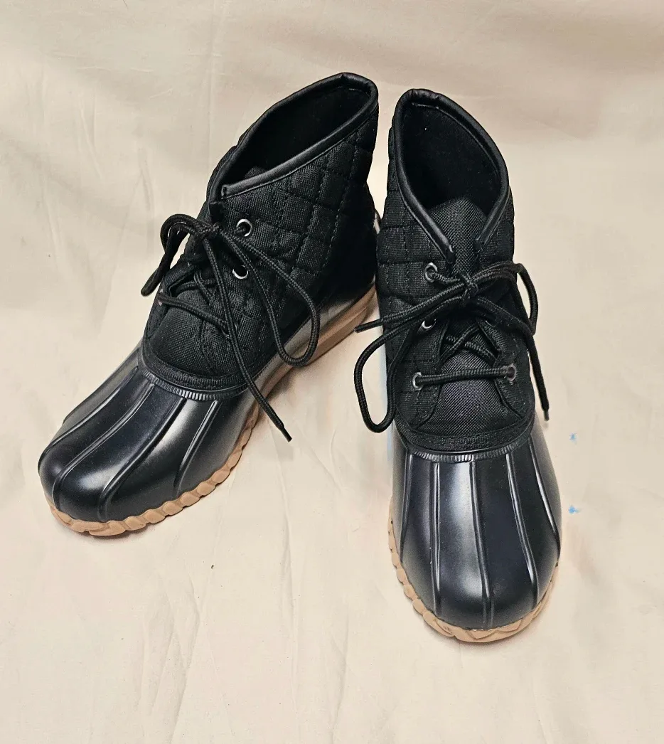 St John's Bay SJB Denton Boots - Size 10M womens