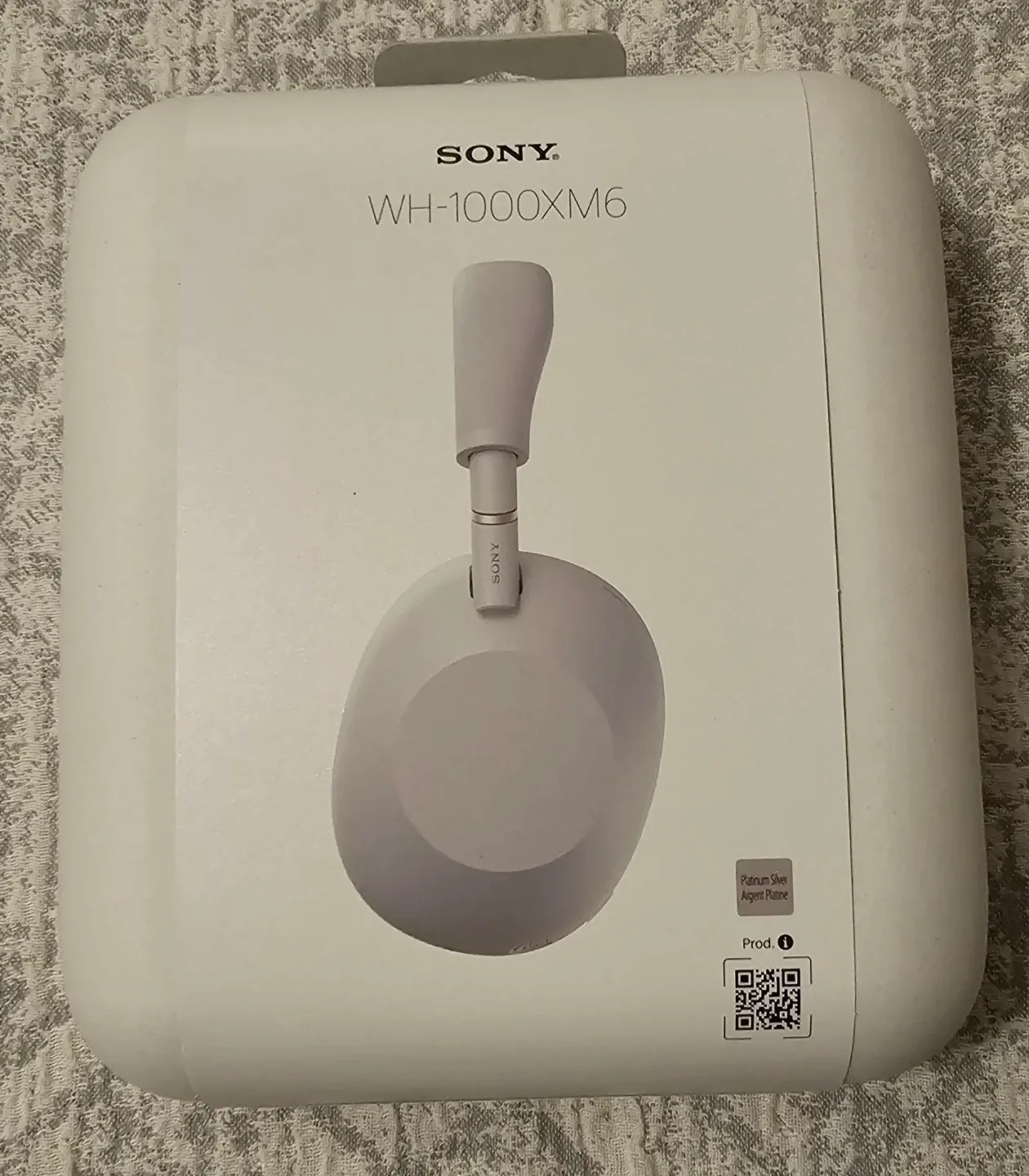 Sony XM6 headphones WH-1000XM6