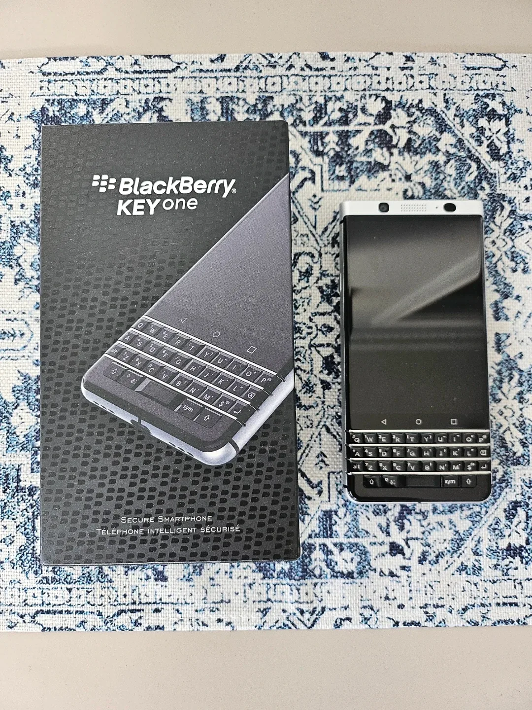 BlackBerry KEYone - Smart Keyboard Android Phone