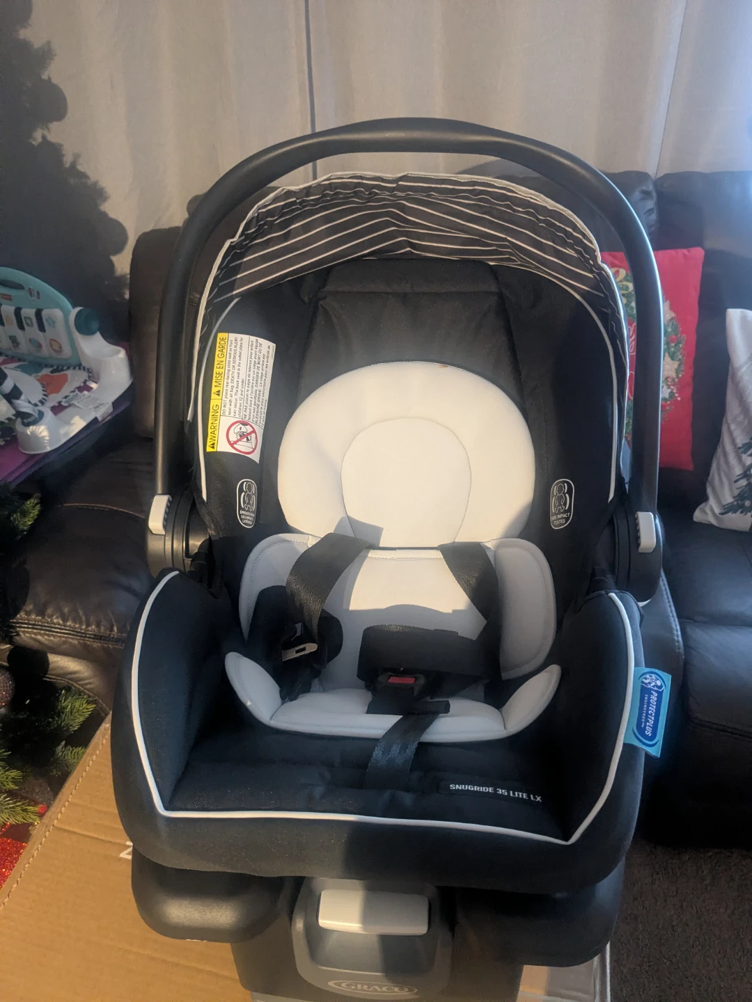 Graco SnugRide 35 Lite LX Infant Car Seat - photo 3