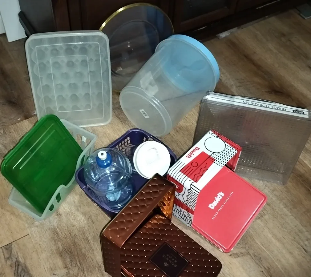 Mixed Kitchen Storage Containers image indicator(2)