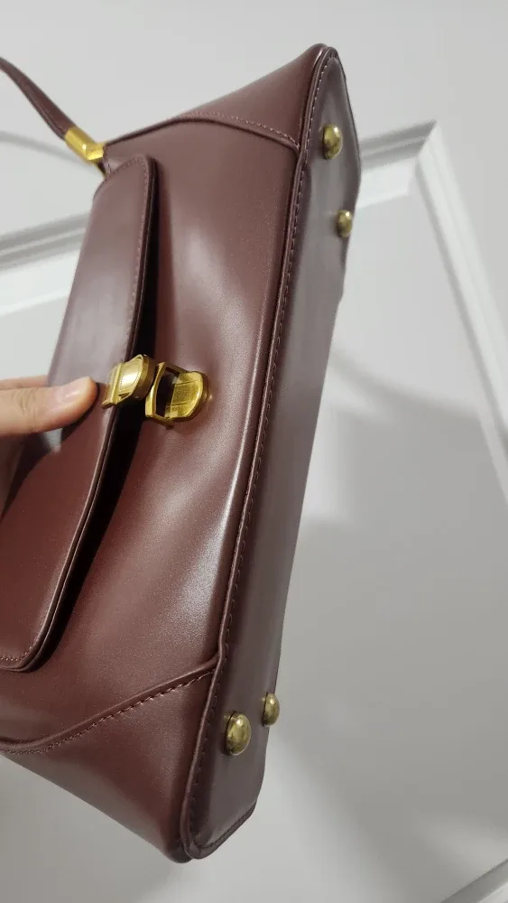 Burgundy Shoulder Bag image indicator(3)