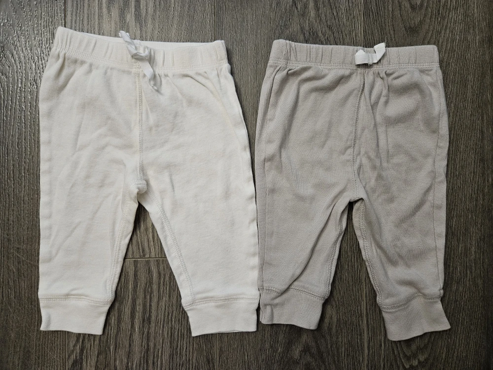 Carter's baby jogger pants (6 mon) #CLEANOUT