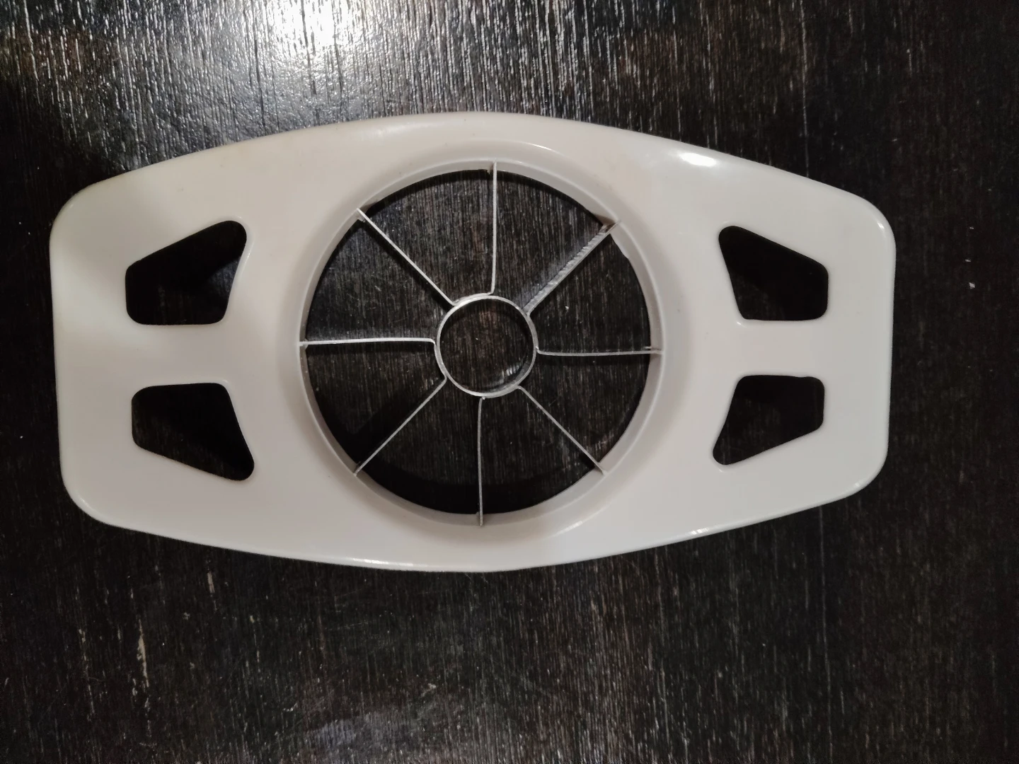 White Apple Slicer
