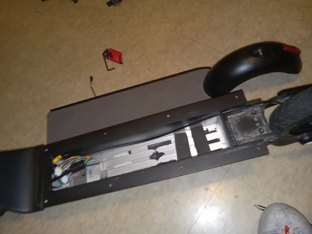 IZIP Electric Scooter image indicator(10)