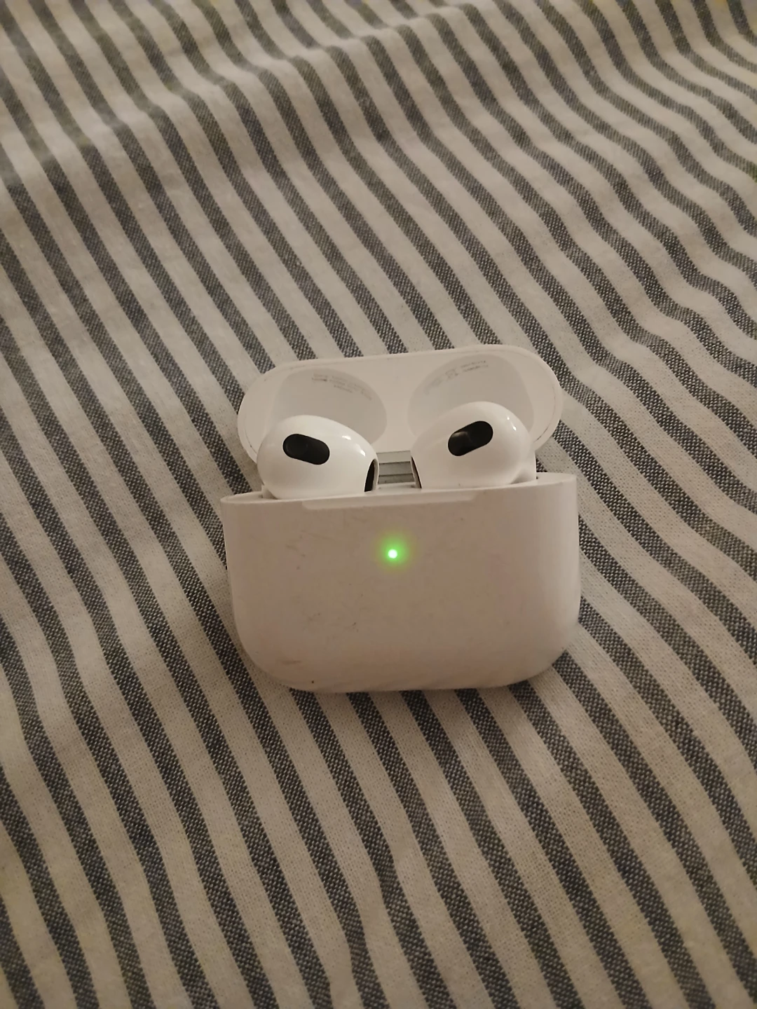Apple AirPods 3rd Generation