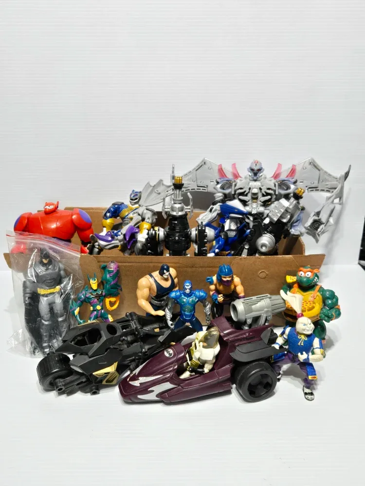 Mixed Lot of Action Figures and Vehicles