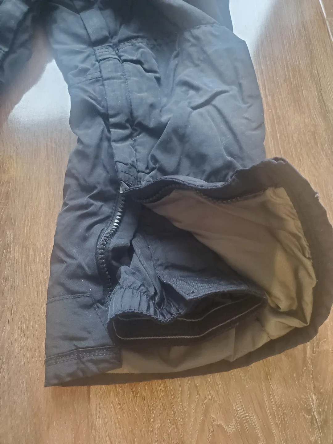 Baby Gap Size 4 Black Snow Pants image indicator(5)