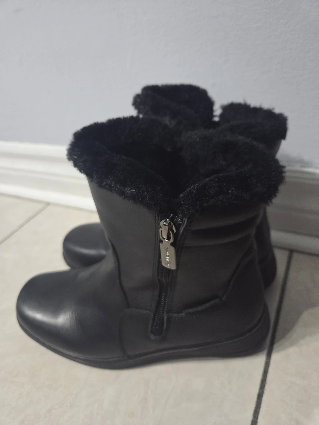 Black Leather Boots with Fur Trim