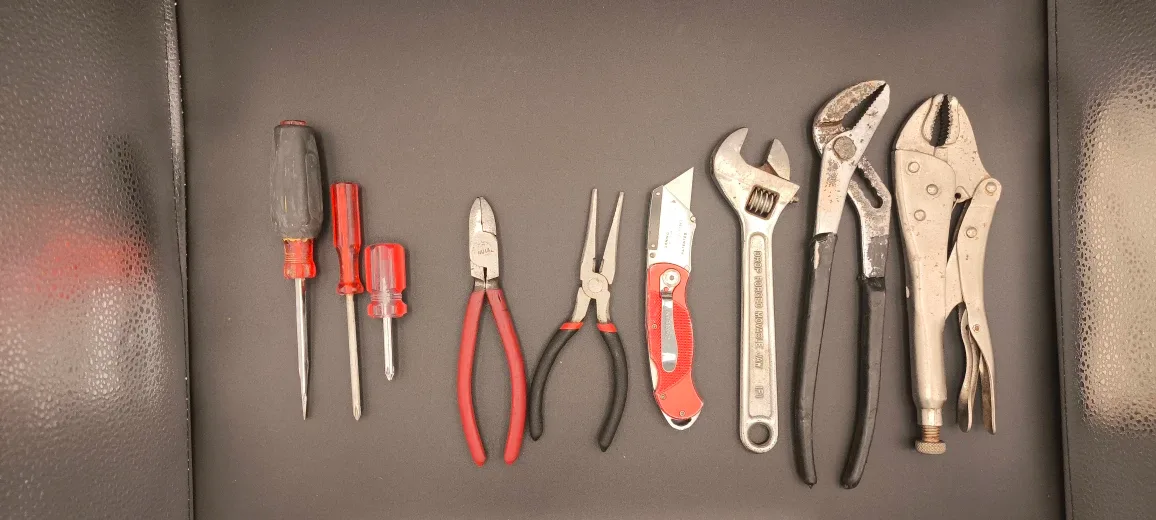 Mixed Hand Tool Set image indicator(3)