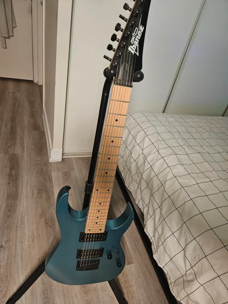 Ibanez Gio 7 string Electric Guitar grg7221m