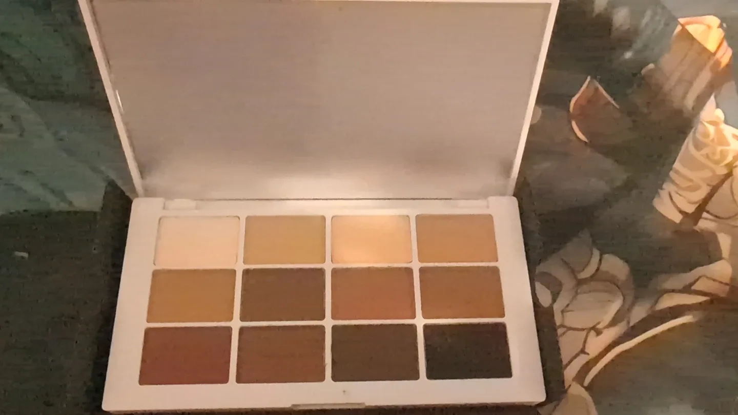 Makeup By Mario Master Mattes Eyeshadow Palette image indicator(2)