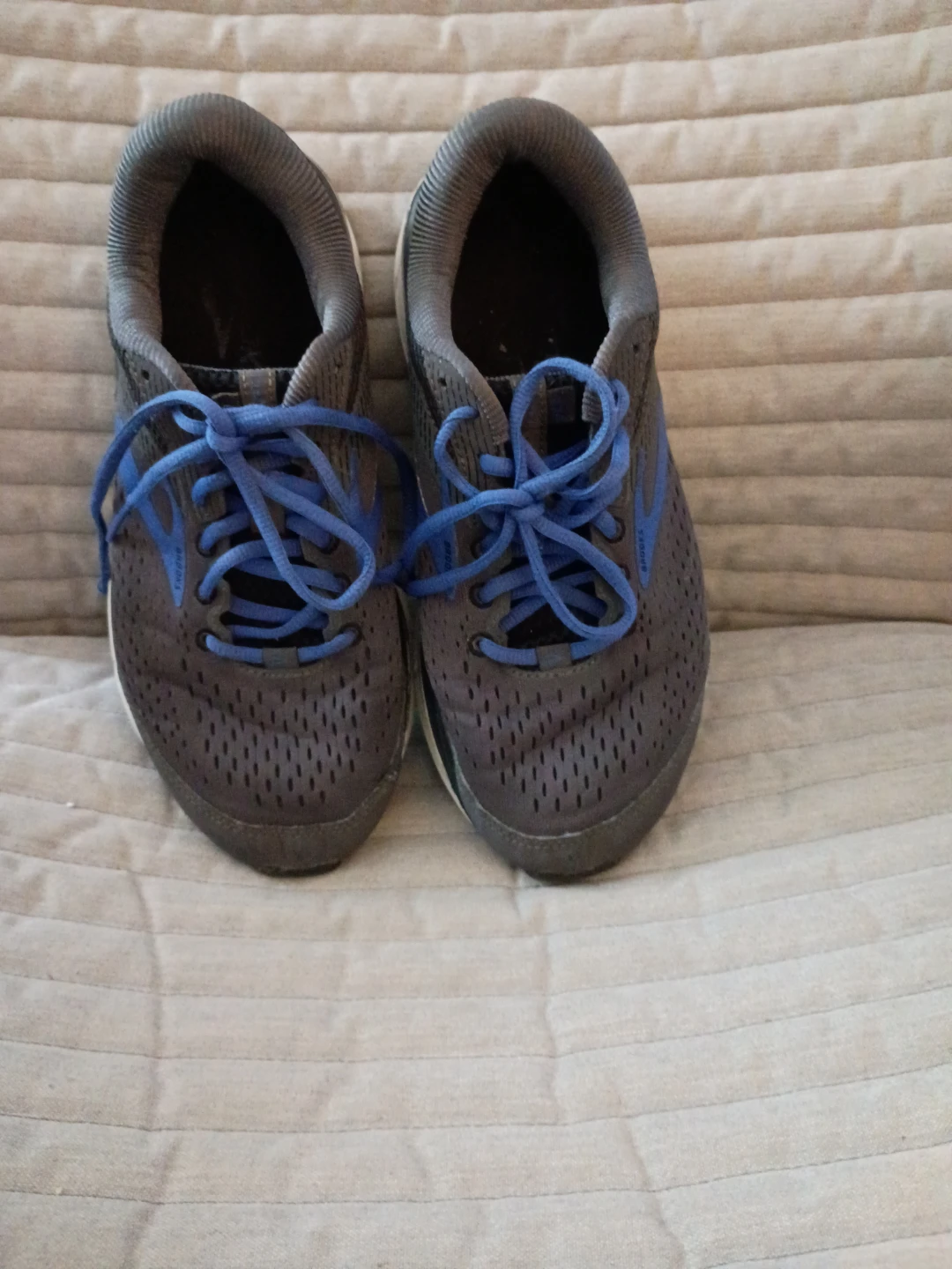 Brooks Dyad 10 Gray/Blue, Size 8