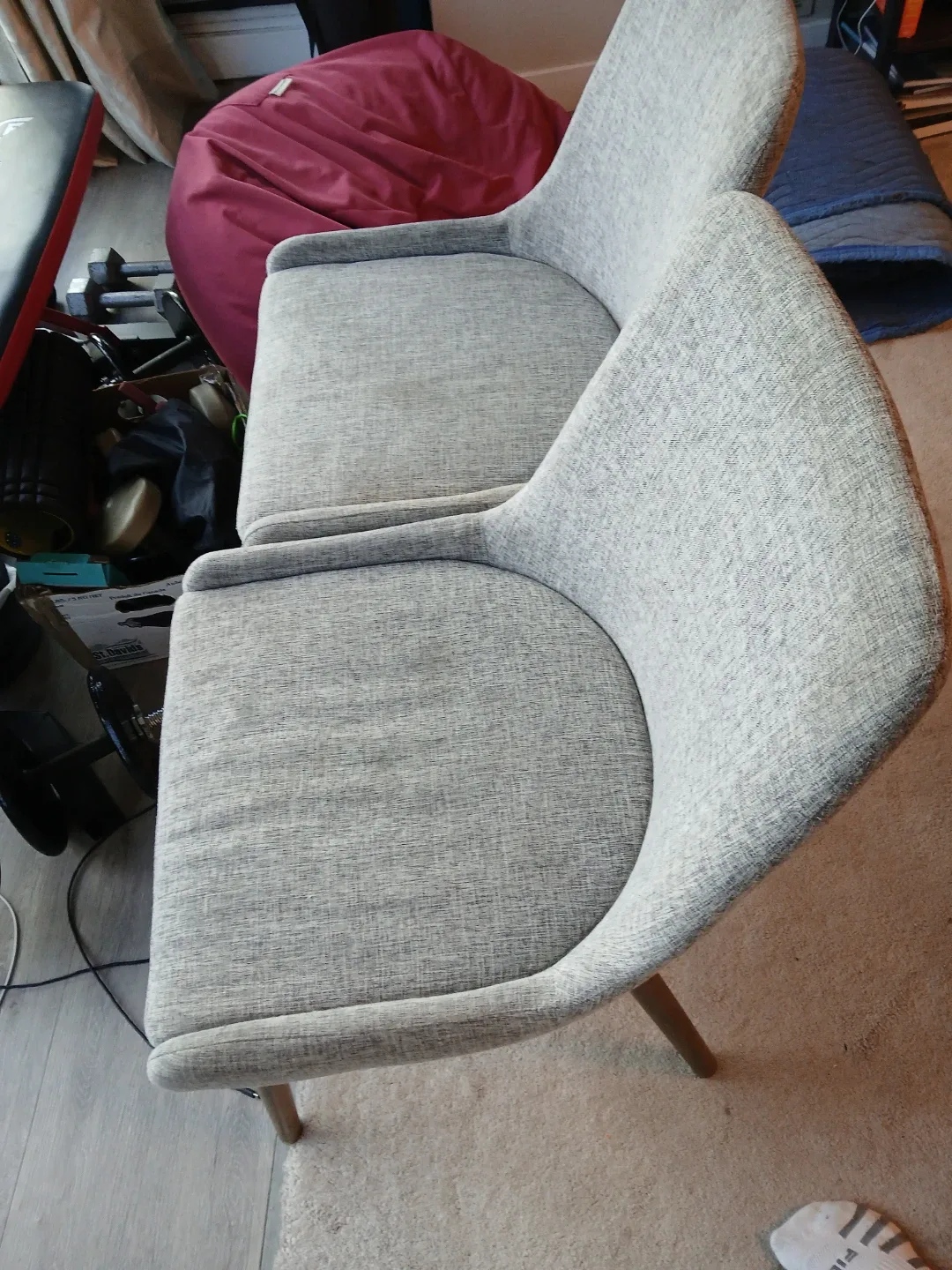 2 grey chairs image indicator(3)