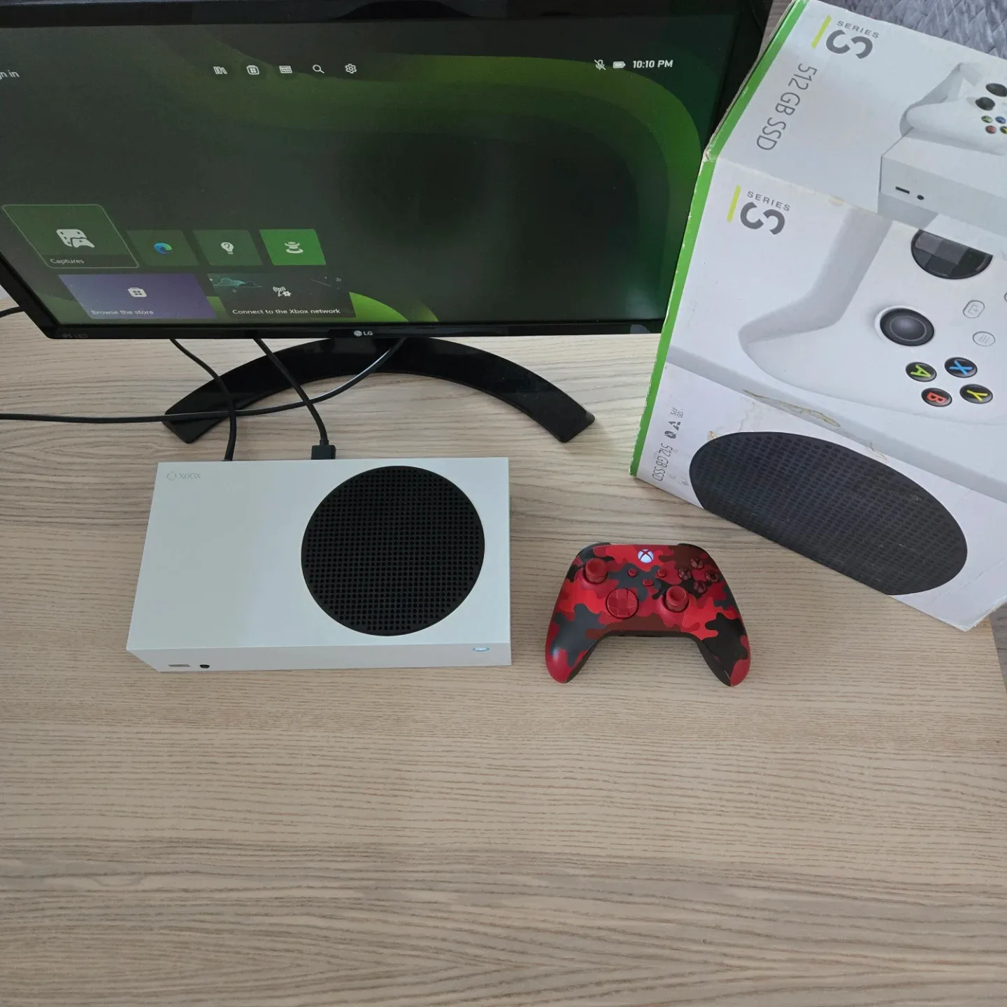 Xbox Series S. CLEAN in box. Digital x box