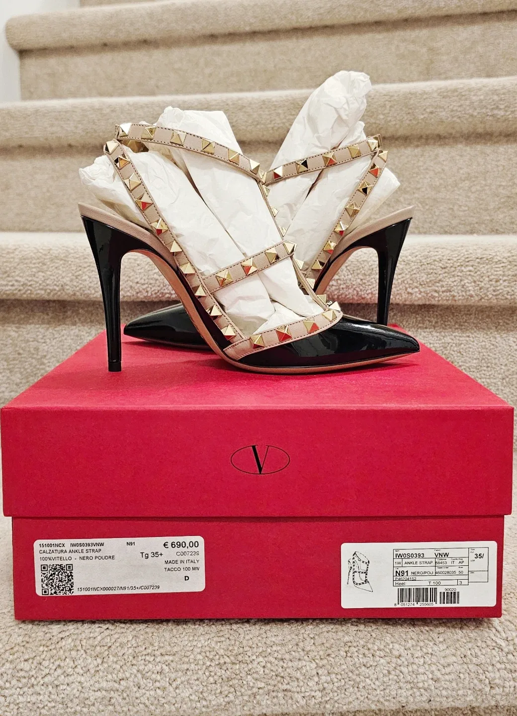 Valentino Rockstud 10cm heels. Size 35.5 image indicator(2)