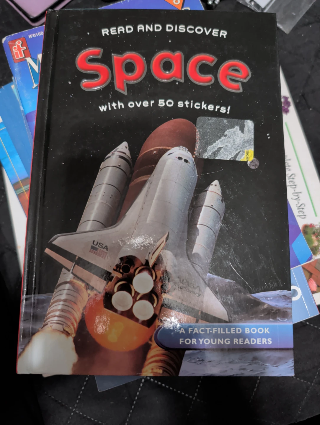 Read and Discover Space Book