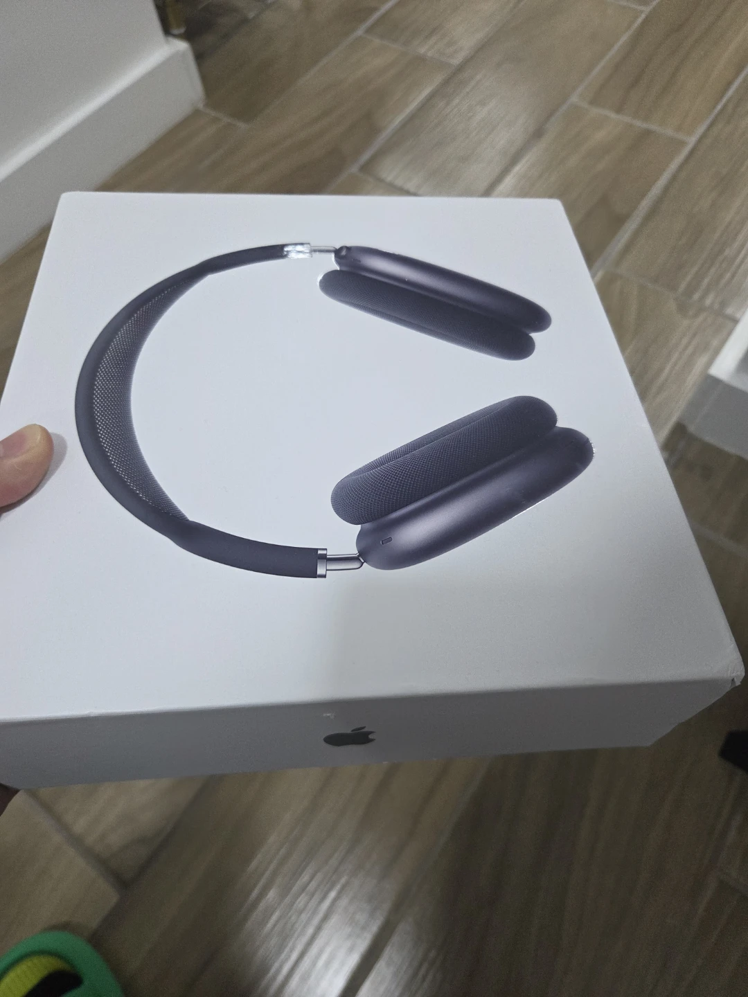 Apple AirPods Max - Like New! - photo 2