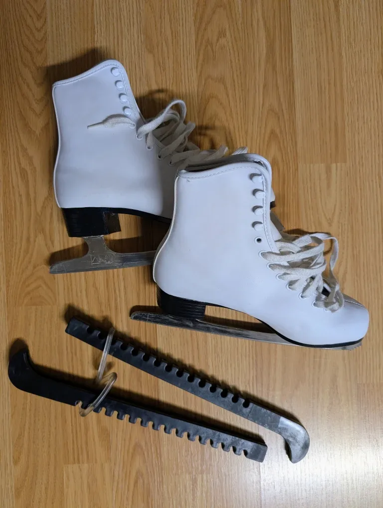 VIC by Rawlings Figure Skates