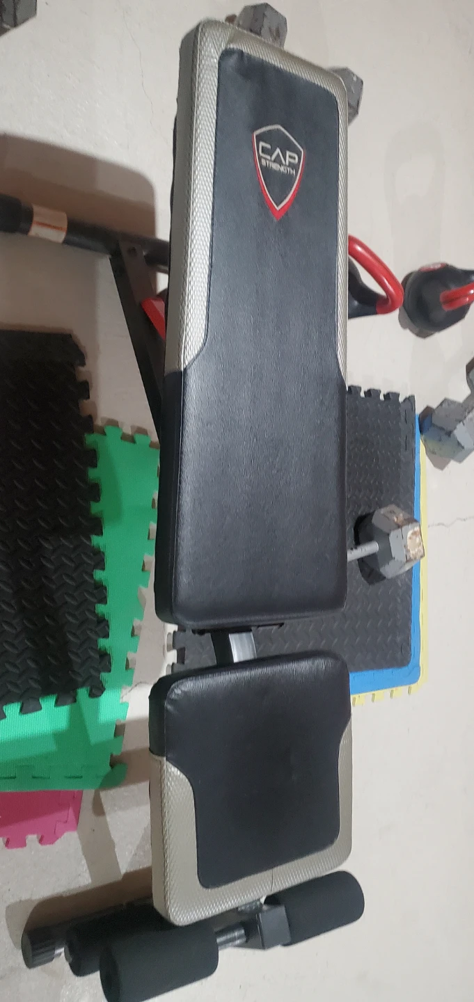 Cap Strength Adjustable Weight Bench - photo 2