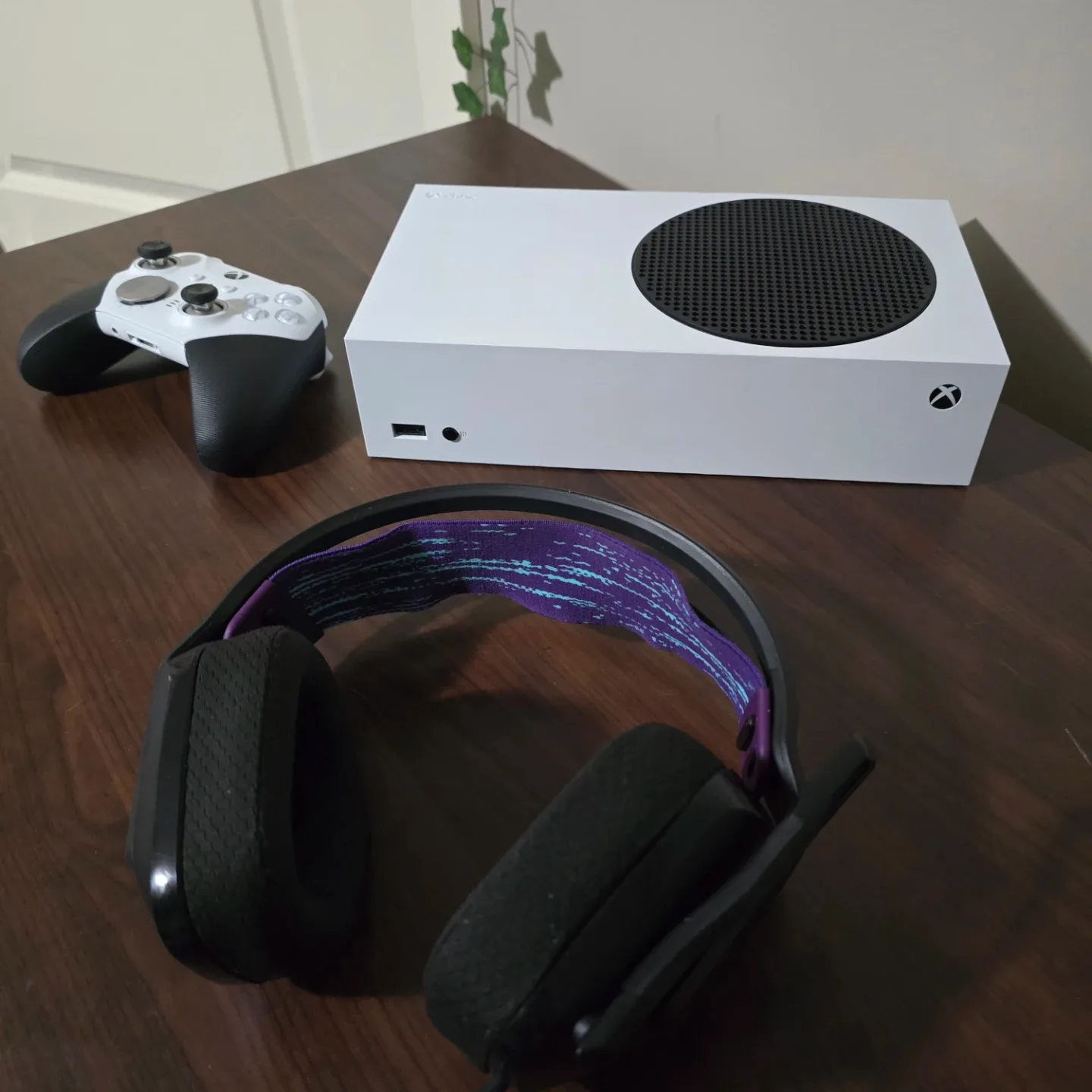 Xbox Series S Bundle w/ Elite Controller & Headset