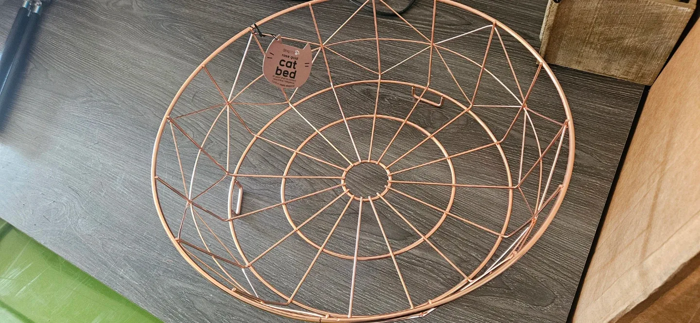 Dexypaw Rose Gold Cat Bed - New! image indicator(3)