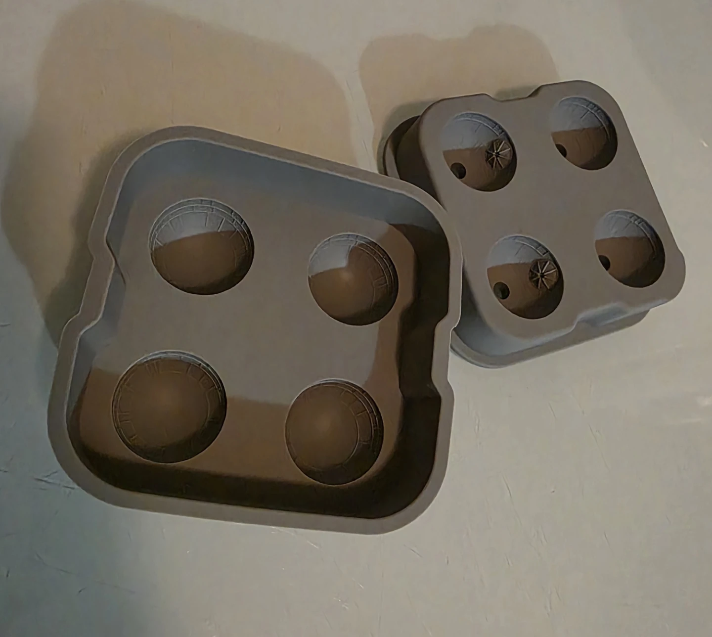 Star Wars Death Star Ice Cube Molds - photo 2