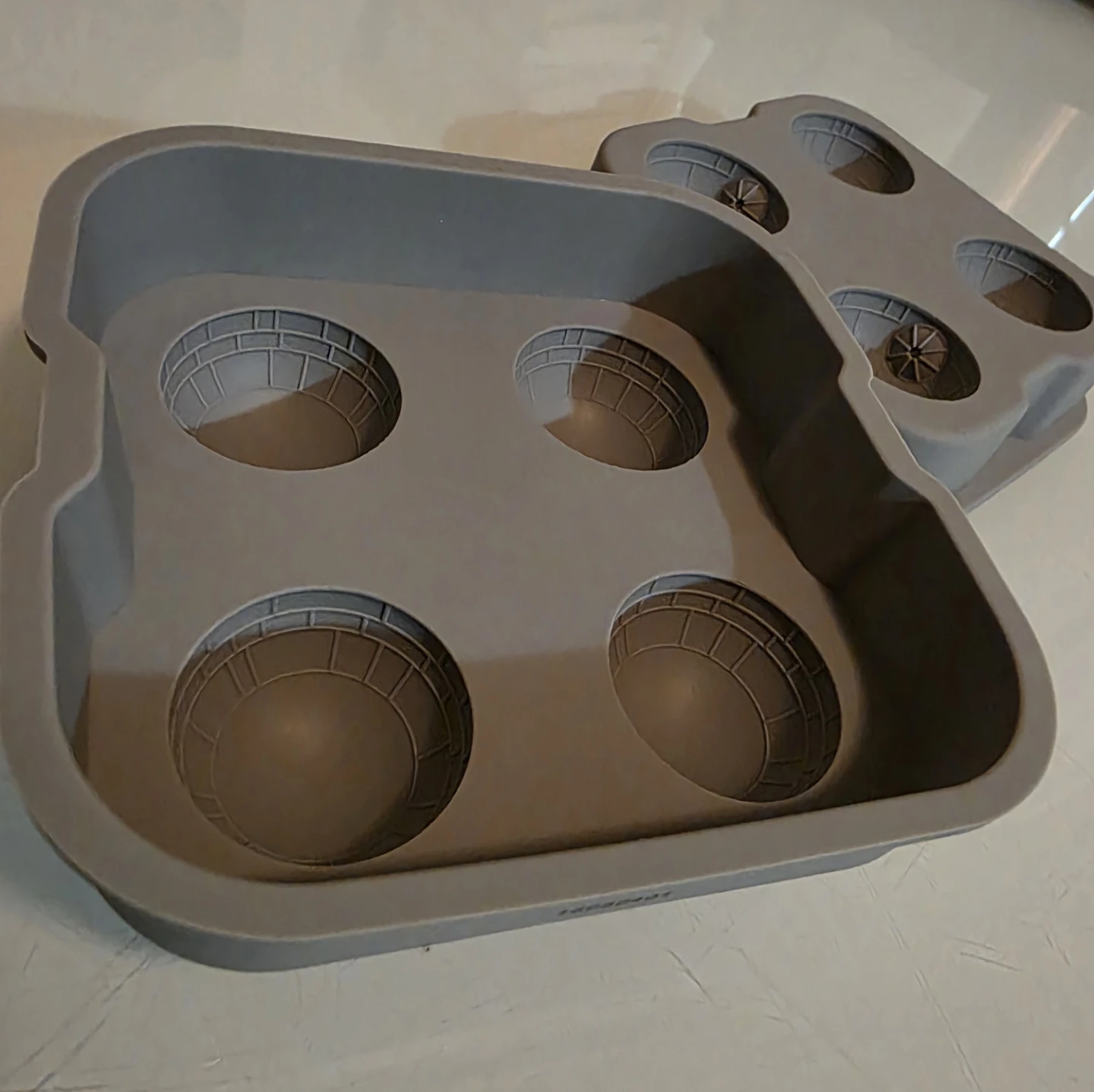 Star Wars Death Star Ice Cube Molds - photo 4