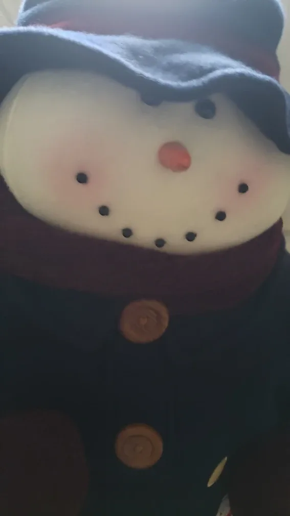 3 ft Snowman.Has some wear on bottom as shown in picture. image indicator(3)