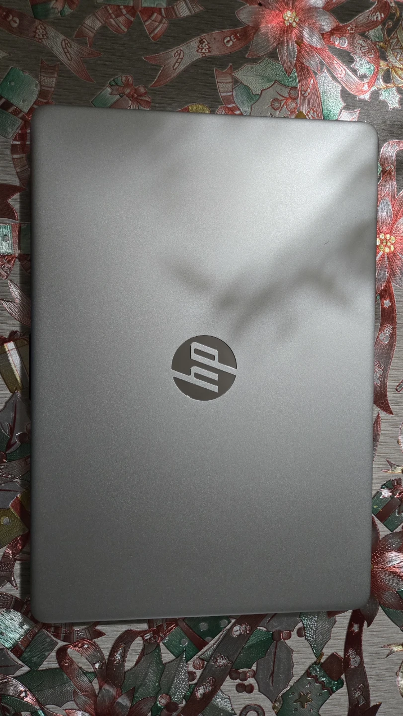 HP Laptop - Like New - photo 3