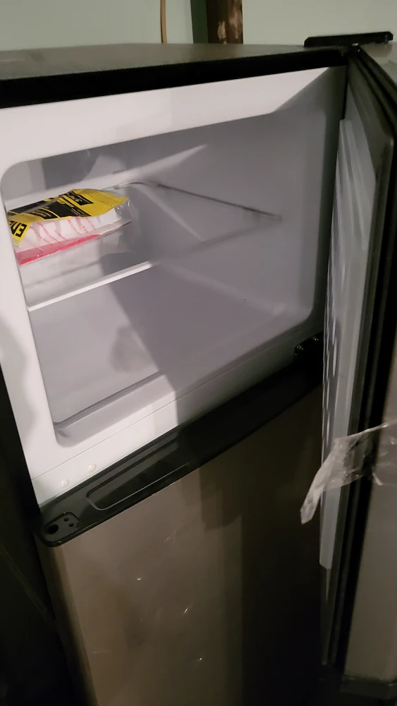 Frigidaire Gallery Refrigerator Model FGFR727 - photo 2
