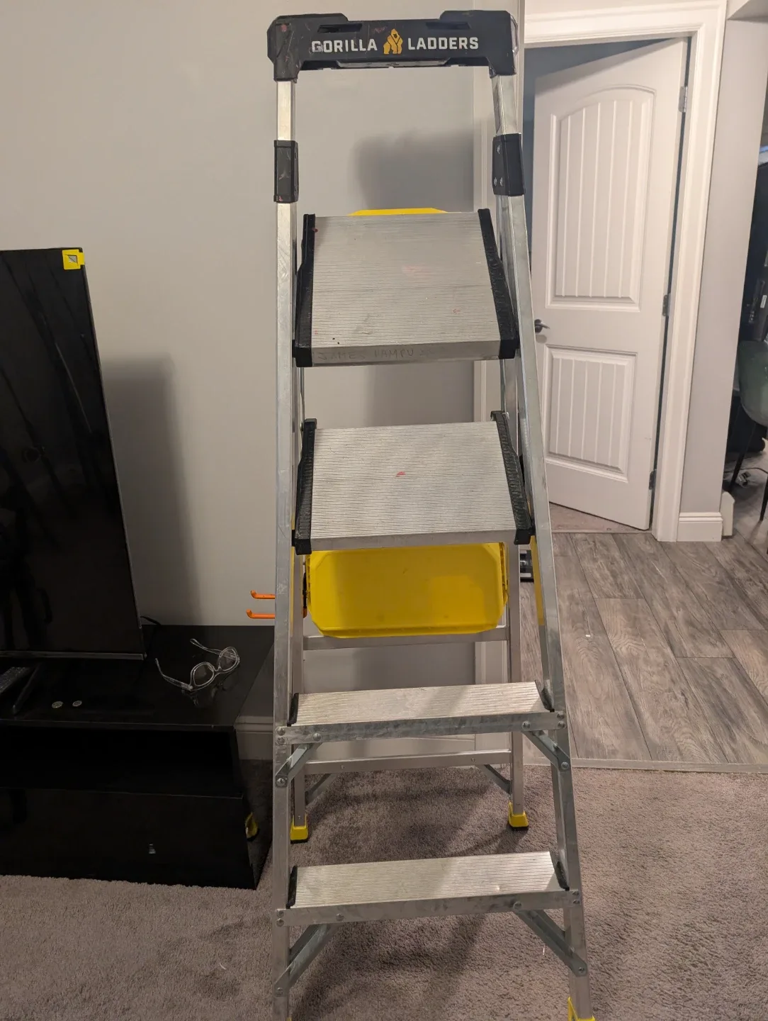 Gorilla Ladders 4-Step Ladder