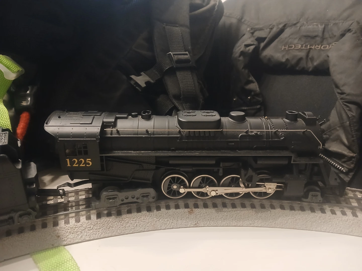 Lionel Polar Express Train Set - photo 5