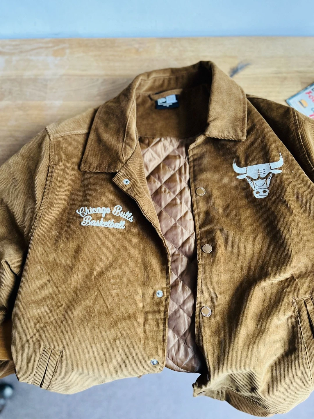 New Era Chicago Bulls Corduroy Jacket - photo 4