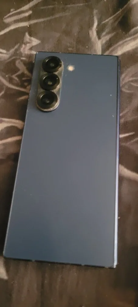 Samsung Galaxy z fold 6