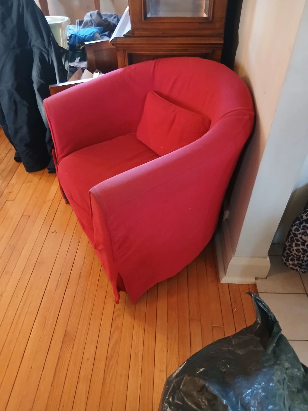 Red Tub Chair - photo 2