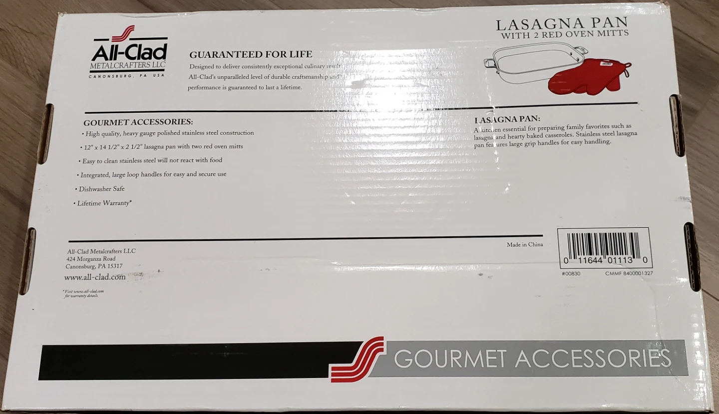 All-Clad Lasagna Pan with 2 Red Oven Mitts - New in Box! - photo 2
