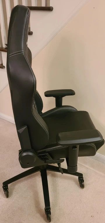 Blacklyte Gaming Chair - Black - photo 3