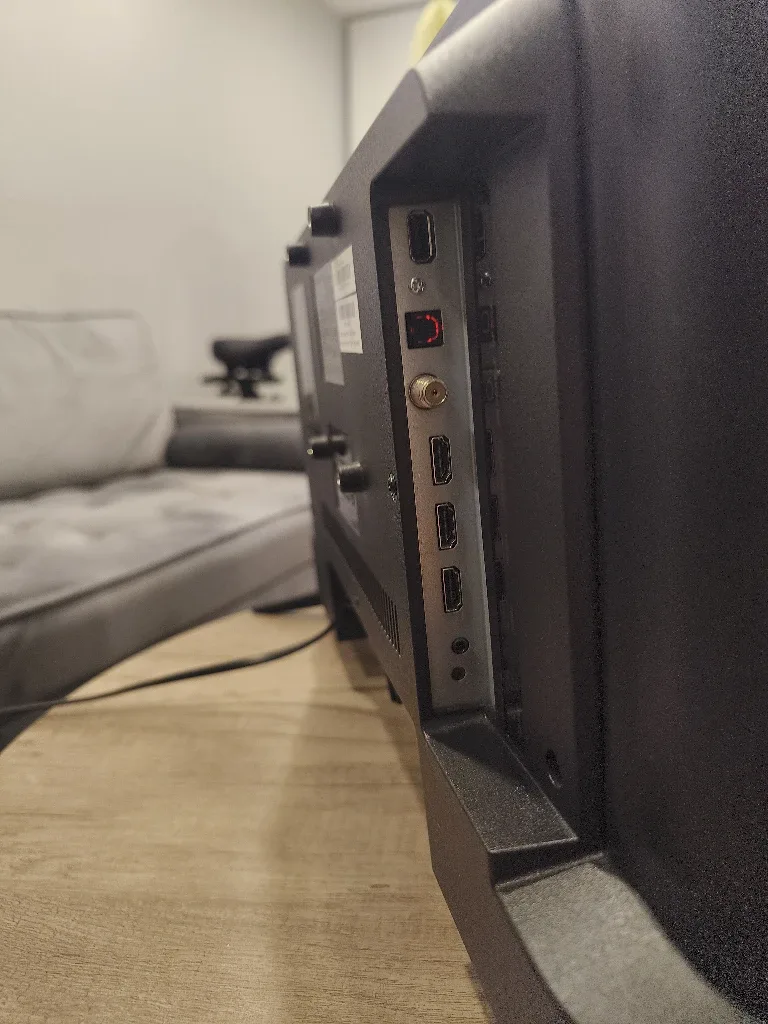 onn. Roku TV 24in 720p (no remote) image indicator(5)