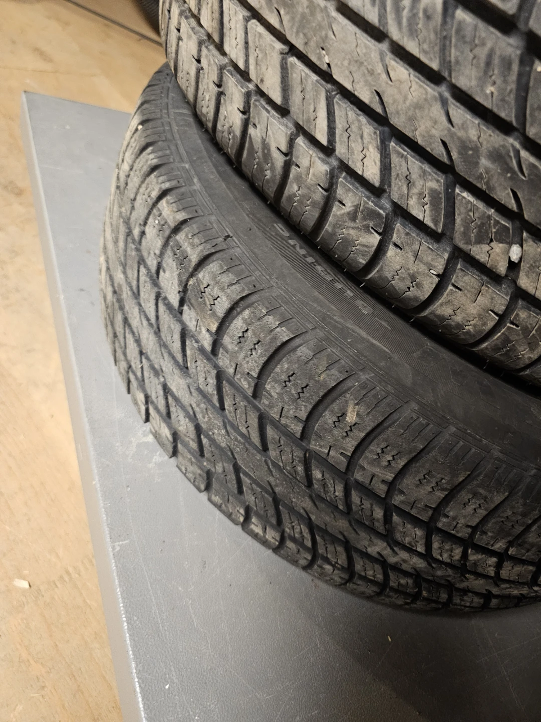 2X195/60/R15 uniroyal tiger paw Touring all season tires only 2 - photo 5