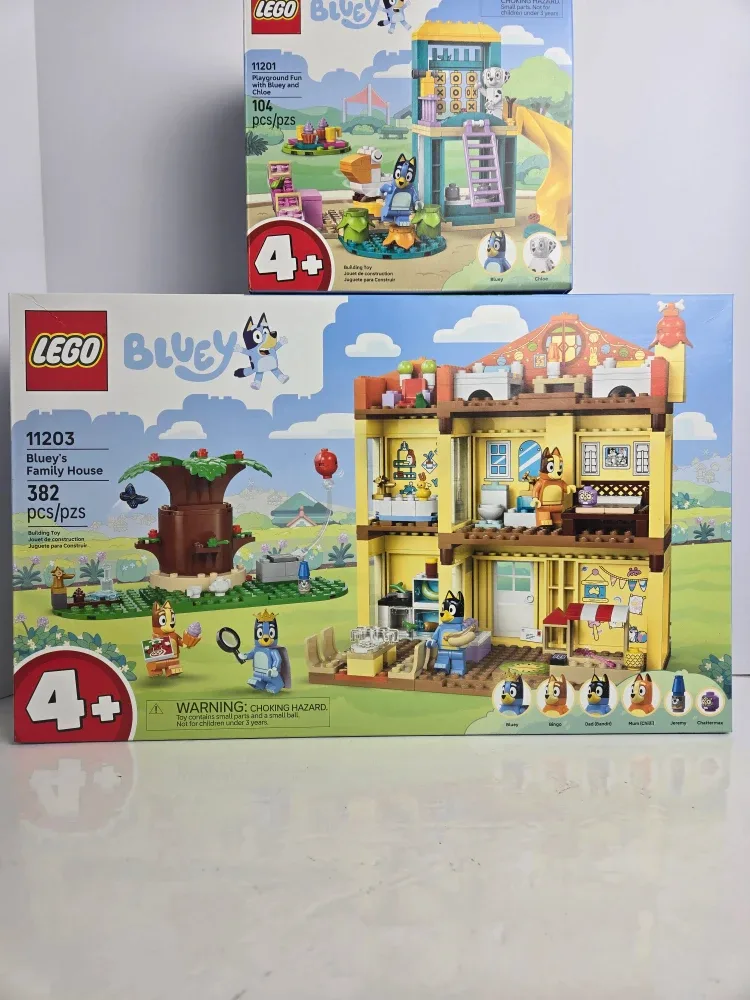 2 brand new bluey lego sets