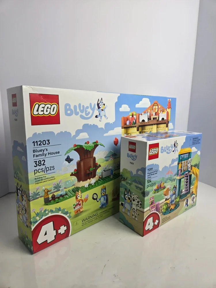 2 brand new bluey lego sets image indicator(3)