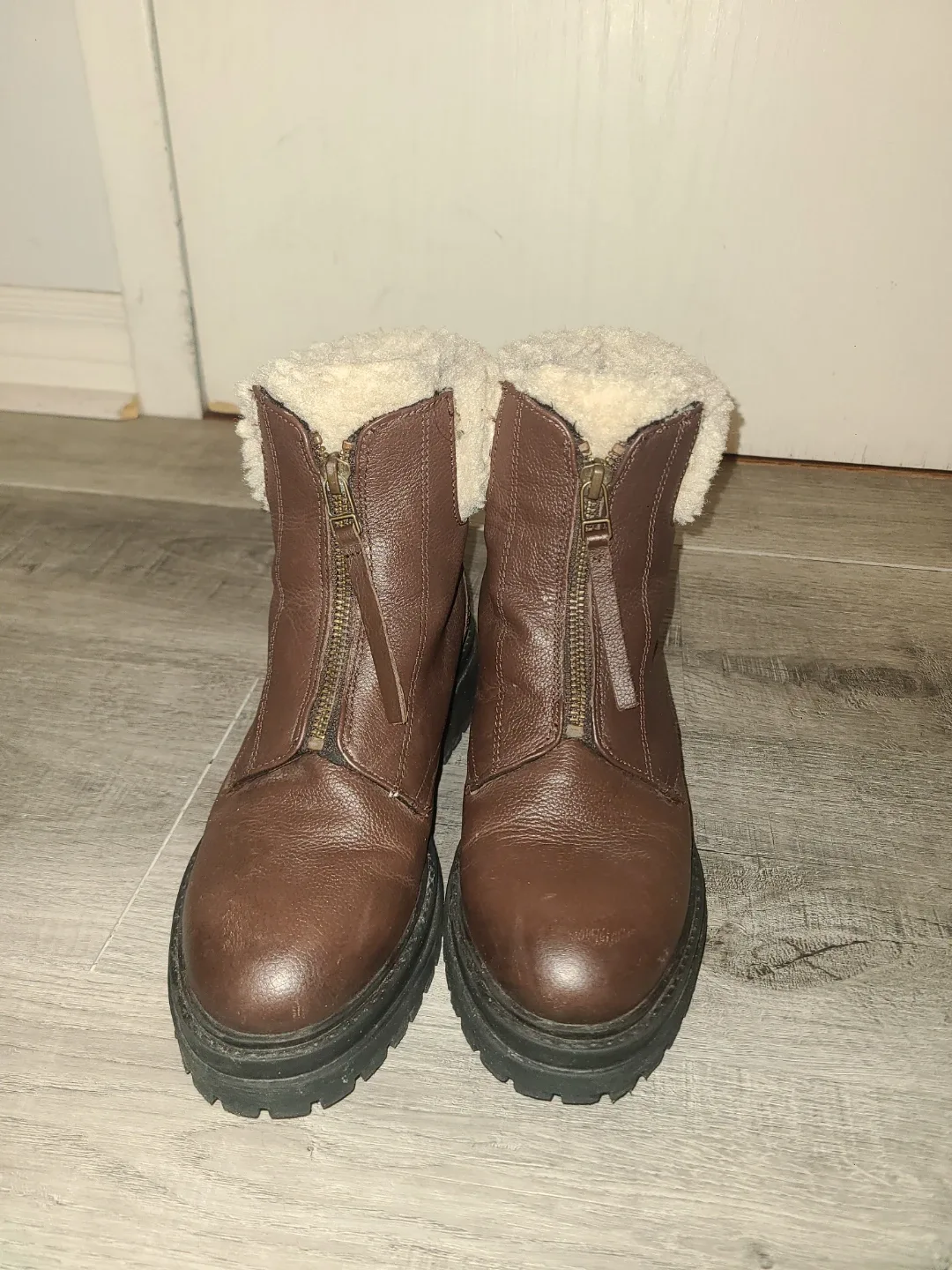 Brown Leather Winter Boots - Womens image indicator(3)