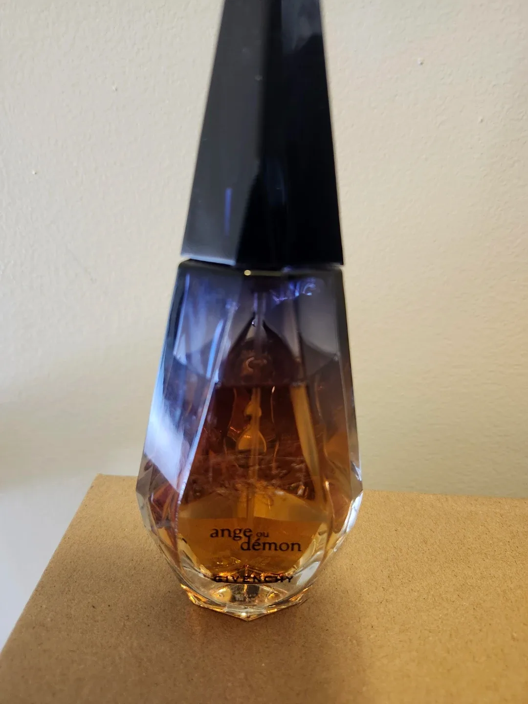 Givenchy Ange Ou Demon Perfume image indicator(2)