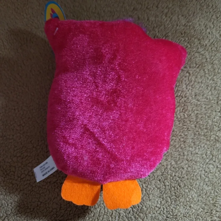 Qstop Inc. Outdoor Attractions Owl Plush Toy image indicator(2)