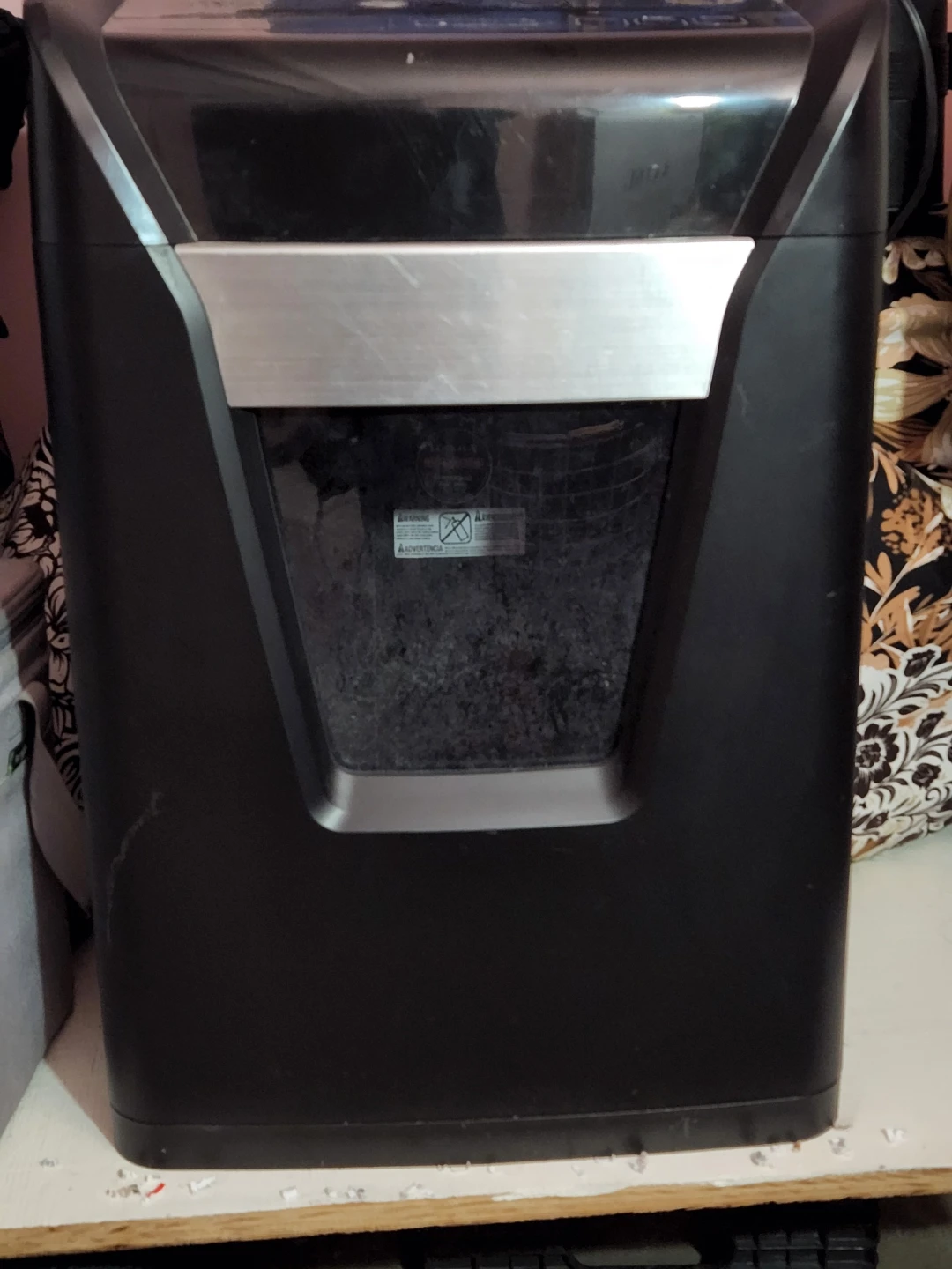 Staples Professional Series Paper Shredder