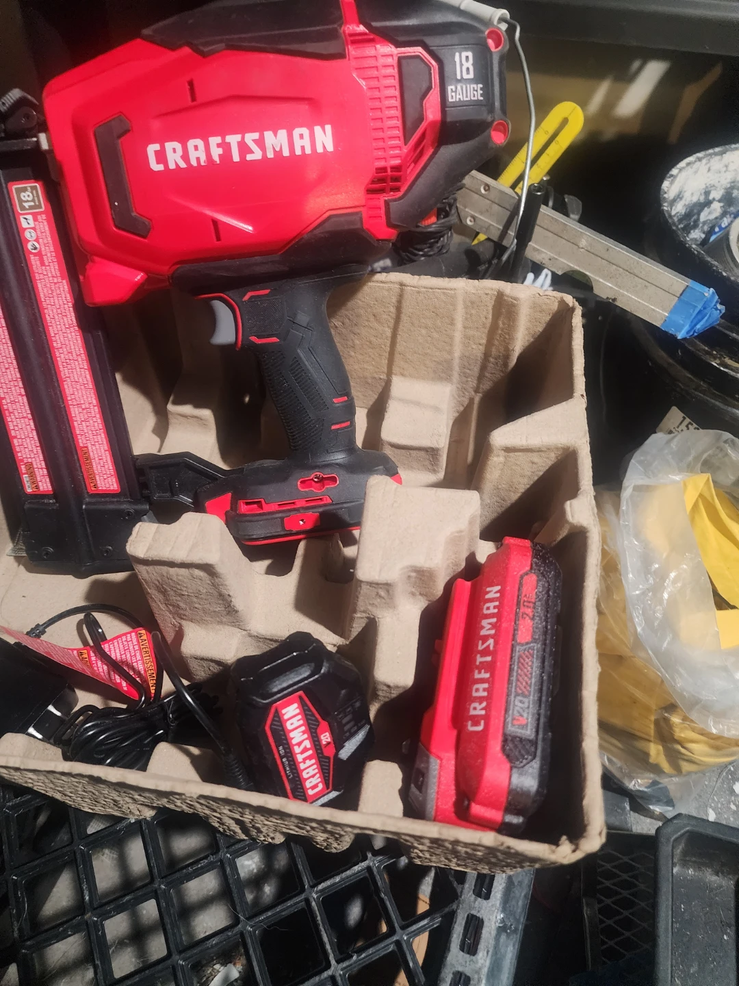 Craftsman V20 18 GA Cordless Brad Nailer Kit - photo 2