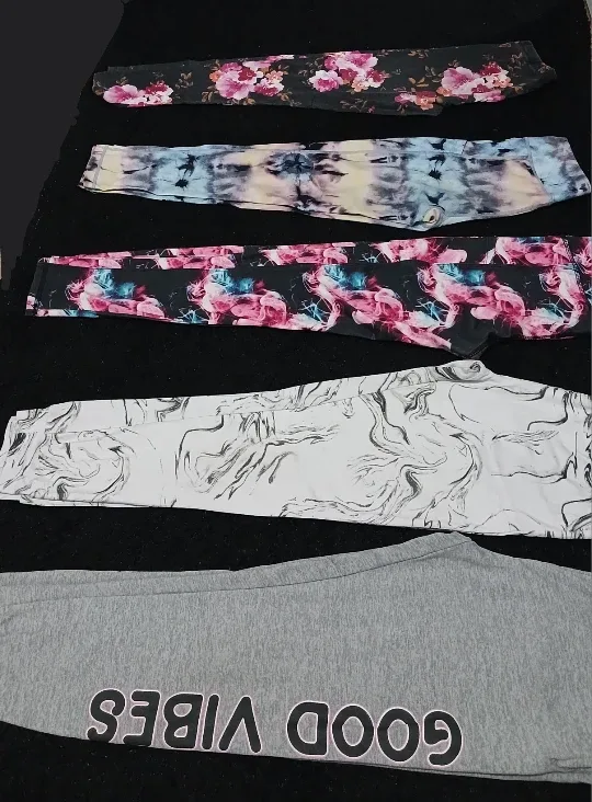 Bundle of 5 leggings - assorted styles and sizes