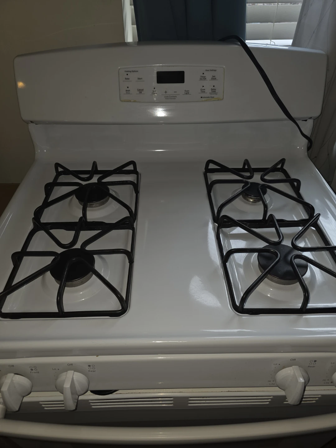 GE 30 inch Gas Range Oven - White - photo 2