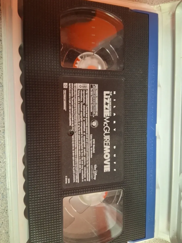 The Lizzie McGuire Movie VHS Tape image indicator(2)